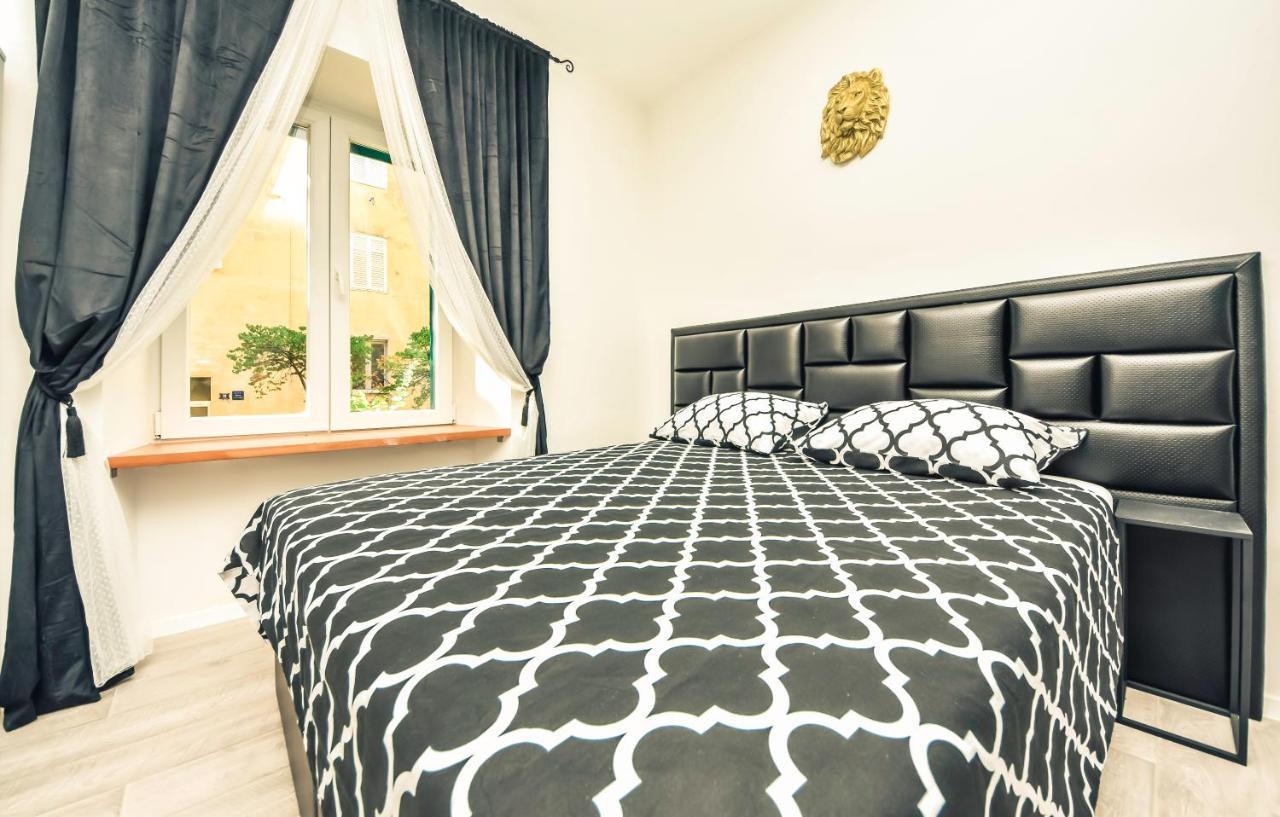 Luxury Heritage Apartment Zara Antica ภายนอก รูปภาพ