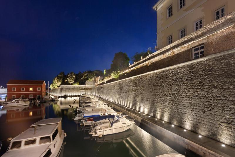 Luxury Heritage Apartment Zara Antica ภายนอก รูปภาพ